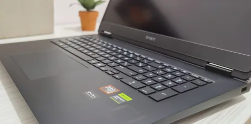 HP OMEN 17 RYZEN AI 9 365 RTX 5070 RAM 32GB DDR5 SSD 1TB ÉCRAN 17" QHD