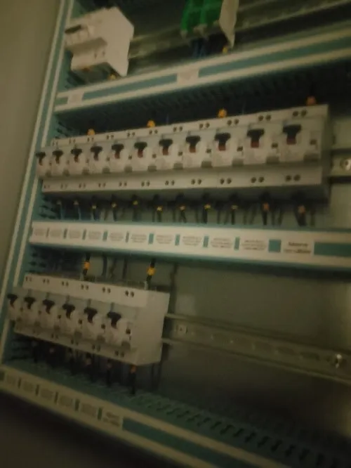 électricien bâtiment كهربائي
