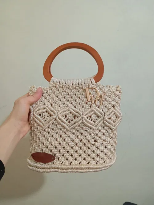 sac macrami