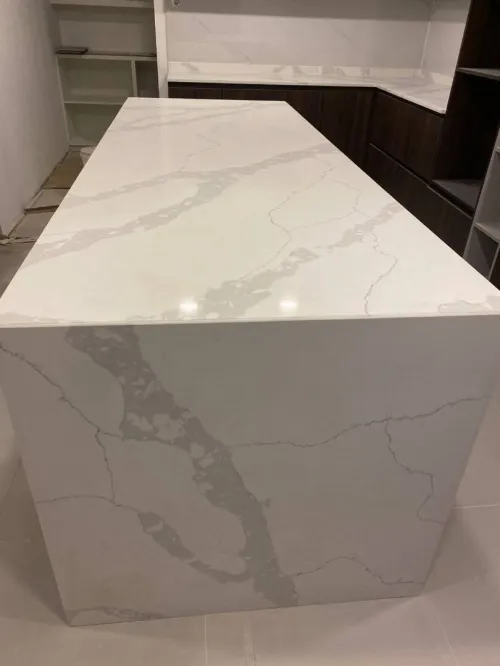 Quartz et Granite e Marbre