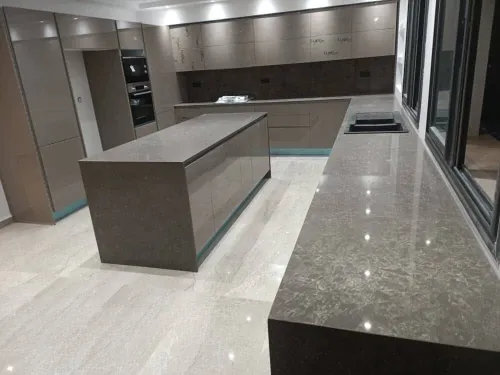 Quartz et Granite e Marbre