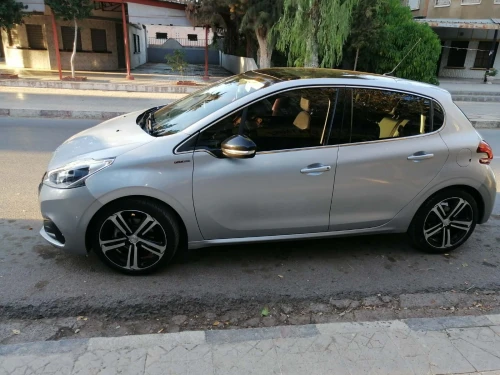 Peugeot 208 2018 GT Line