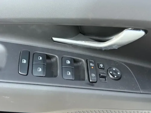 Hyundai Elantra 2025 Full