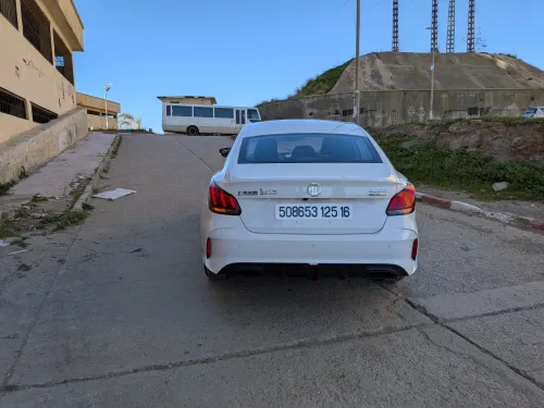 MG MG5 2025 Dubai manuelle