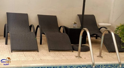 CHAISE LONGUE AVEC MATELAS كرسي الاستلقاء