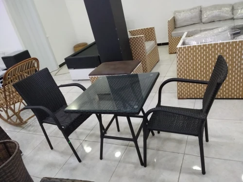 TABLE CARRE DEMONTABLE