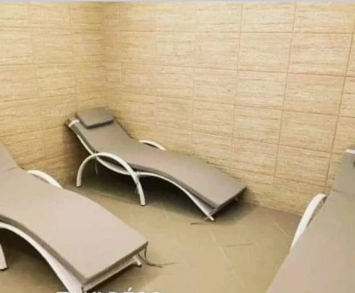 CHAISE LONGUE AVEC MATELAS كرسي الاستلقاء