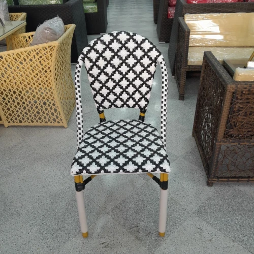 Chaise parisienne sans accoudoirs en aluminium et rotin  Nouvel arrivage