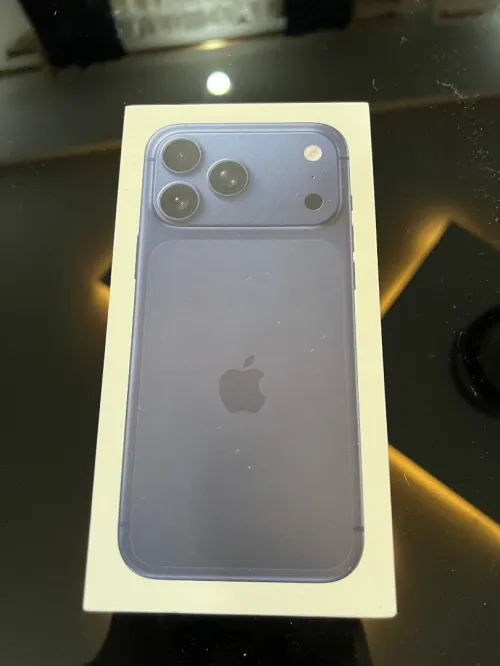 I phone17 pro max 17pro max blue colour