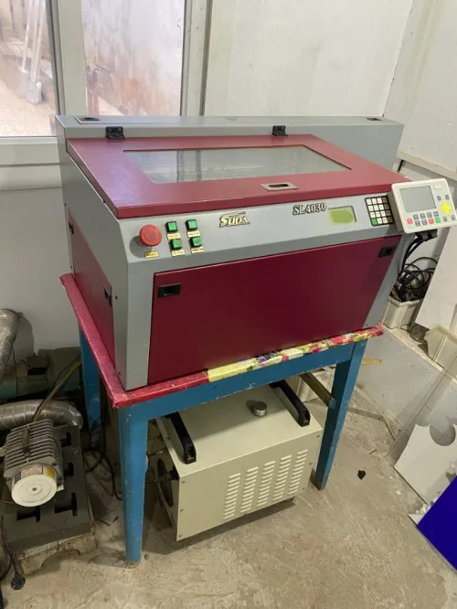 Machine de gravure & découpe laser Co2(30x40)