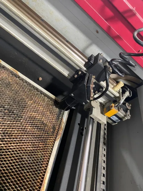Machine de gravure & découpe laser Co2(30x40)