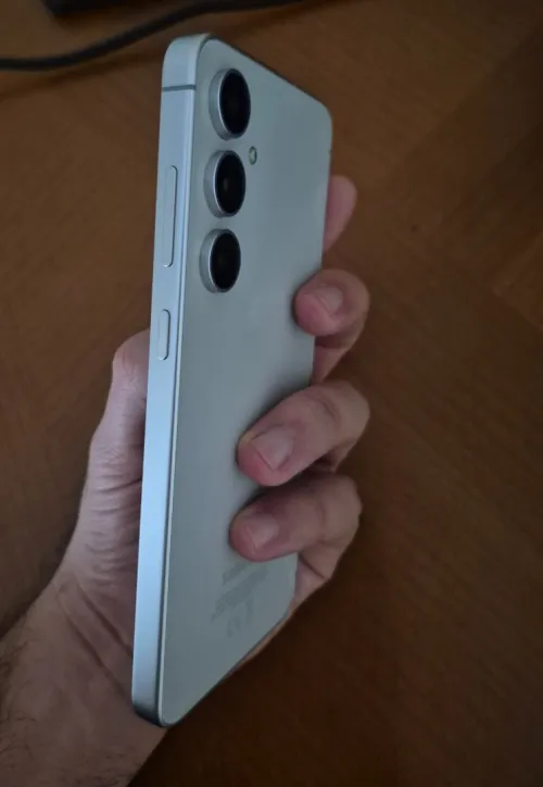 Samsung S24 FE