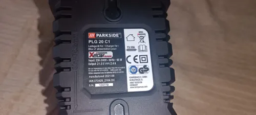 Chargeur de Batterie Parkside 20V 2.4 A - Compatible avec toutes les batteries Parkside 20V