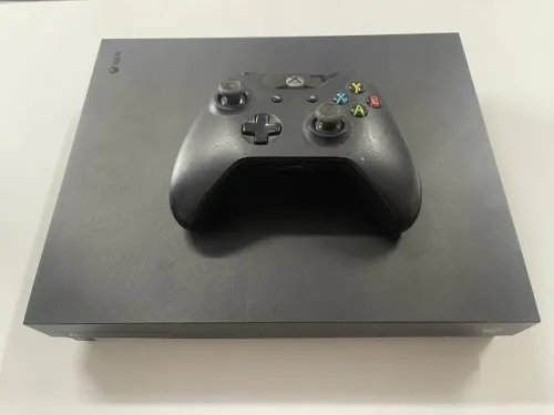 XBOX ONE X USED