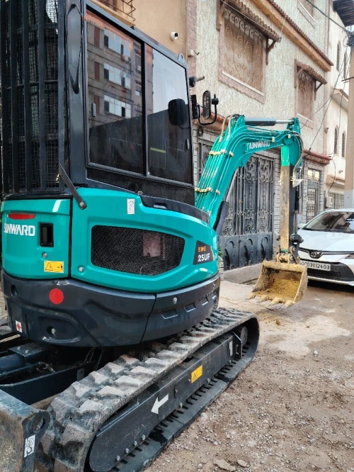 location mini pelle 2t5 avec bris roche