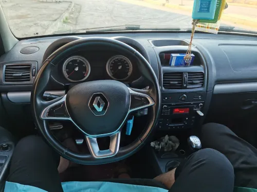 Renault Clio 2 2004 Initial