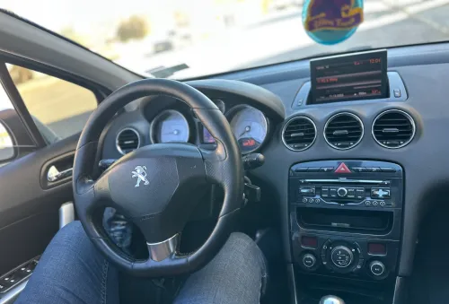 Peugeot 308 2012 Alur