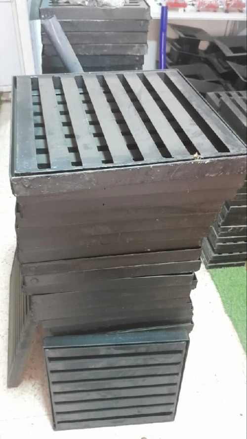 Fournisseur Tampon regard en aluminium Clapet a valoir en acierGrille caniveau en acier