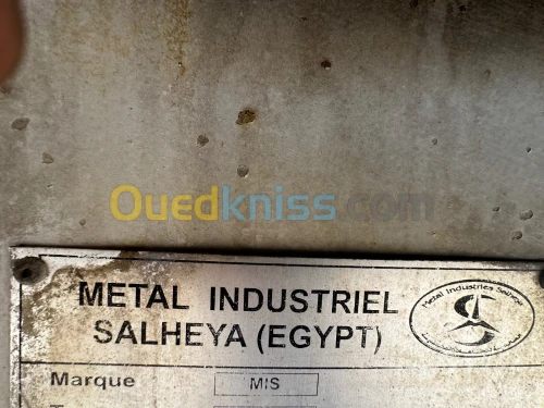 Mis Egypt Cocotte de ciment 