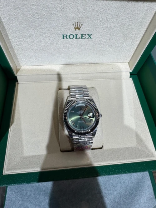 Montre Rolex DayDate green dial (Clean / Clone)