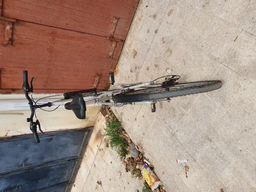 Vélo Decathlon Triban taille  L en Aluminium 