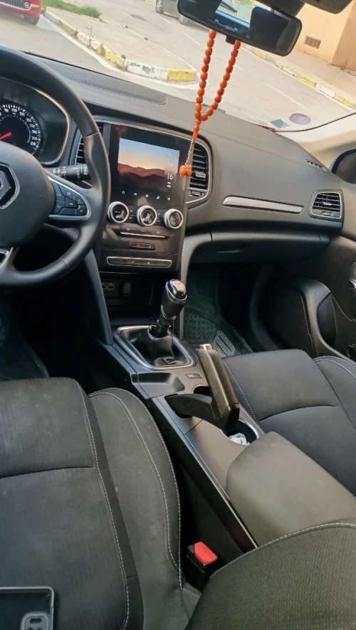 Renault Megane 4  2022 Itens