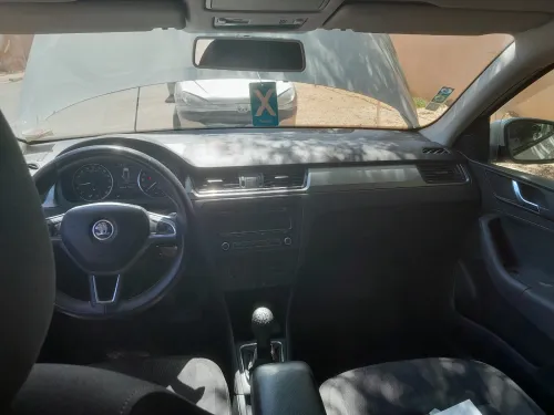 Skoda Rapid 2015 Ambition