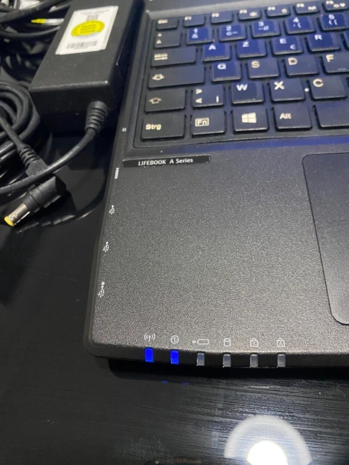 PC Portable Fujitsu i3