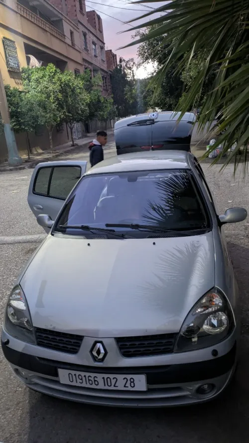 Renault Clio 2 2002 INITIAL PARIS