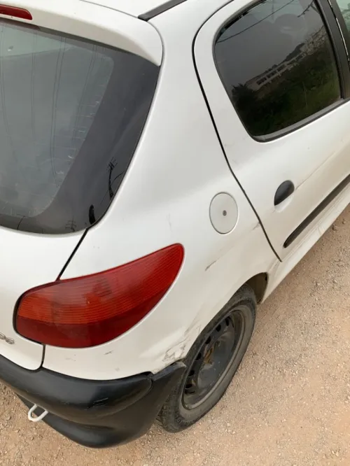 Peugeot 206 2002 La base