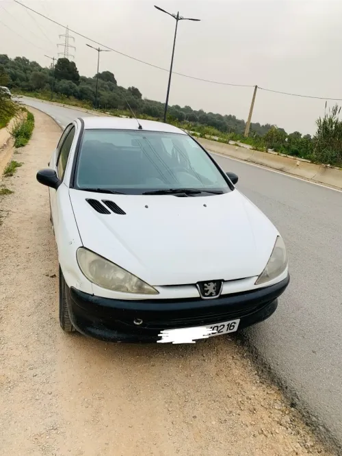 Peugeot 206 2002 La base