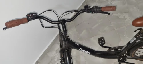 2 trottinette électrique 1 vélo électrique 