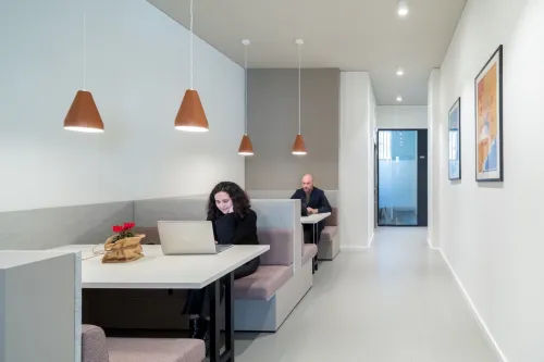 Abonnements flexibles d'espaces coworking en location à Oran, Les Aures