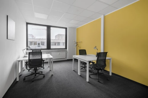 Bureau privé à louer pour 4 personnes à Oran, Cintra