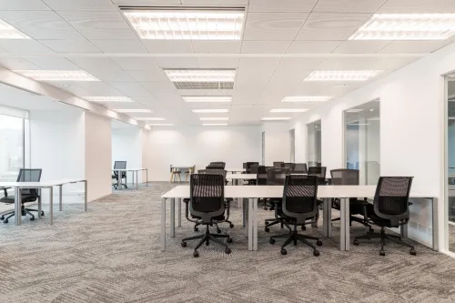 Bureau en espace ouvert à louer pour 15 personnes à Algiers, Regus Said Hamdine