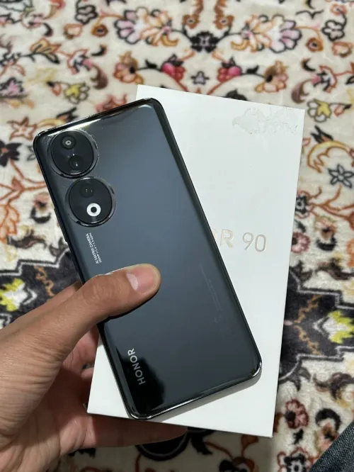Honor 90
