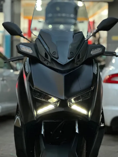 Yamaha Xmax tech Max 300 2025