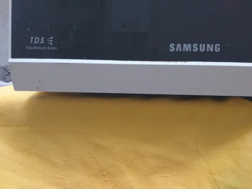 Four Micro-ondes Samsung *KABA*