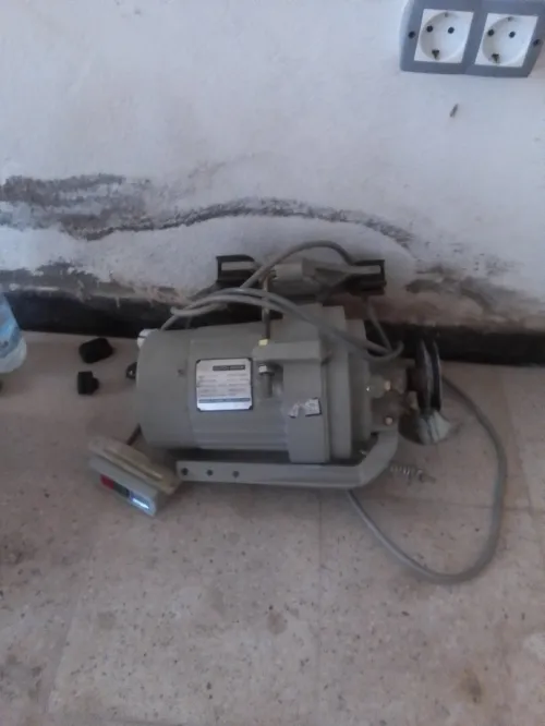 Moteur de brodeuse