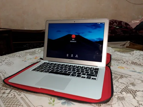 Apple macbook air (2015)