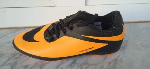 soulier de foot nike point 36