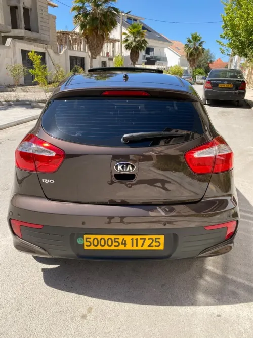 Kia Rio 5 portes 2017 Funny Facelift 