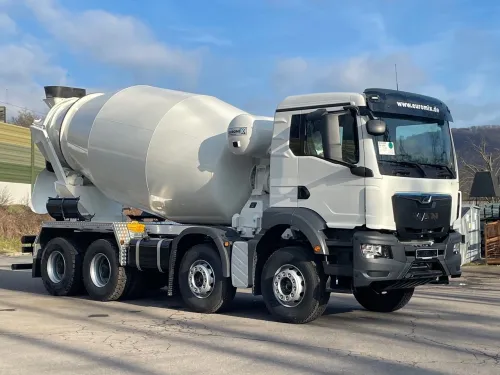 CAMION MALAXEUR 10 A 12 M3