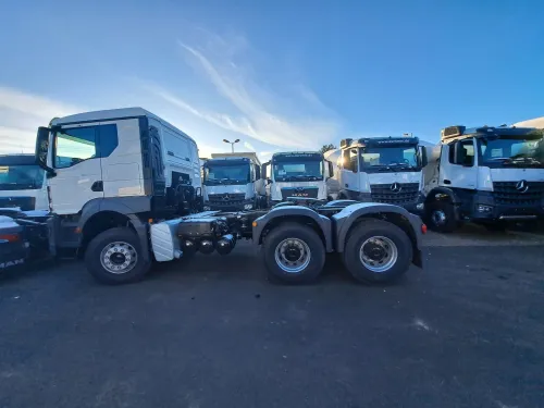 CAMION TRACTEUR 6X4