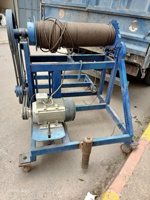 MONTE CHARGE ELECTRIQUE
