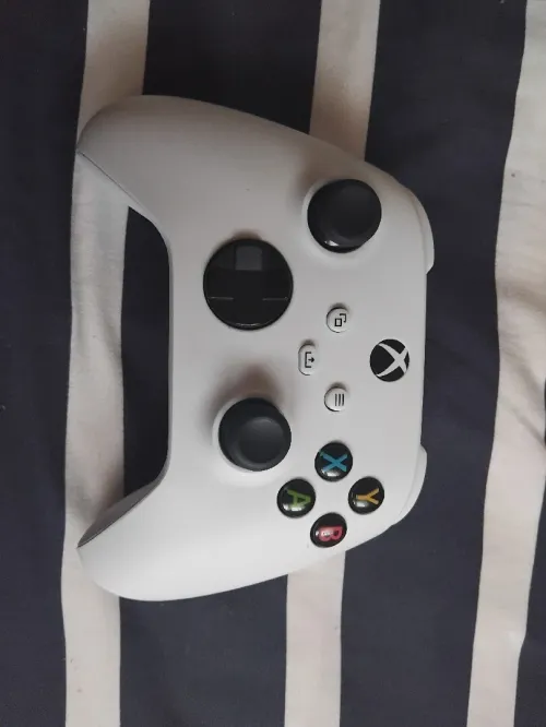 Xbox series s + manette avec boîte