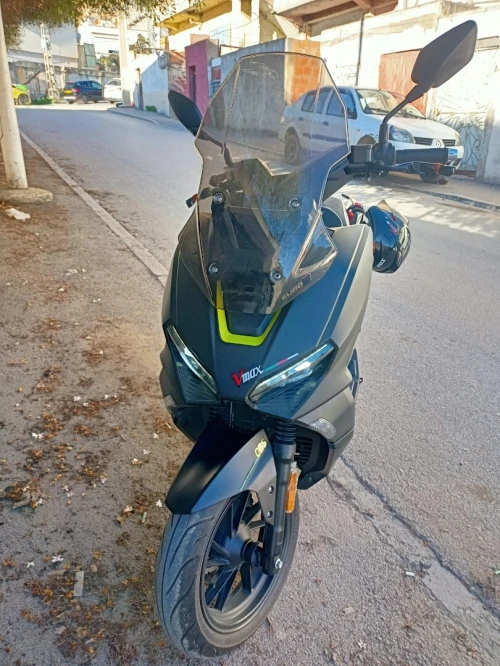 Vmax 200cc 2024