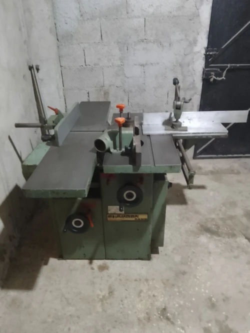Machine de menuiserie