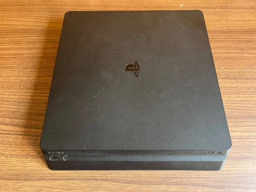 Sony PlayStation 4 slim