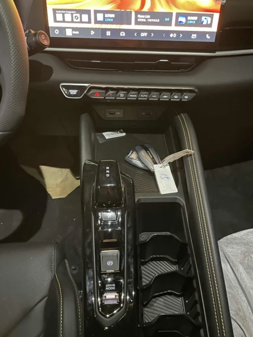 Geely Coolray 2025 